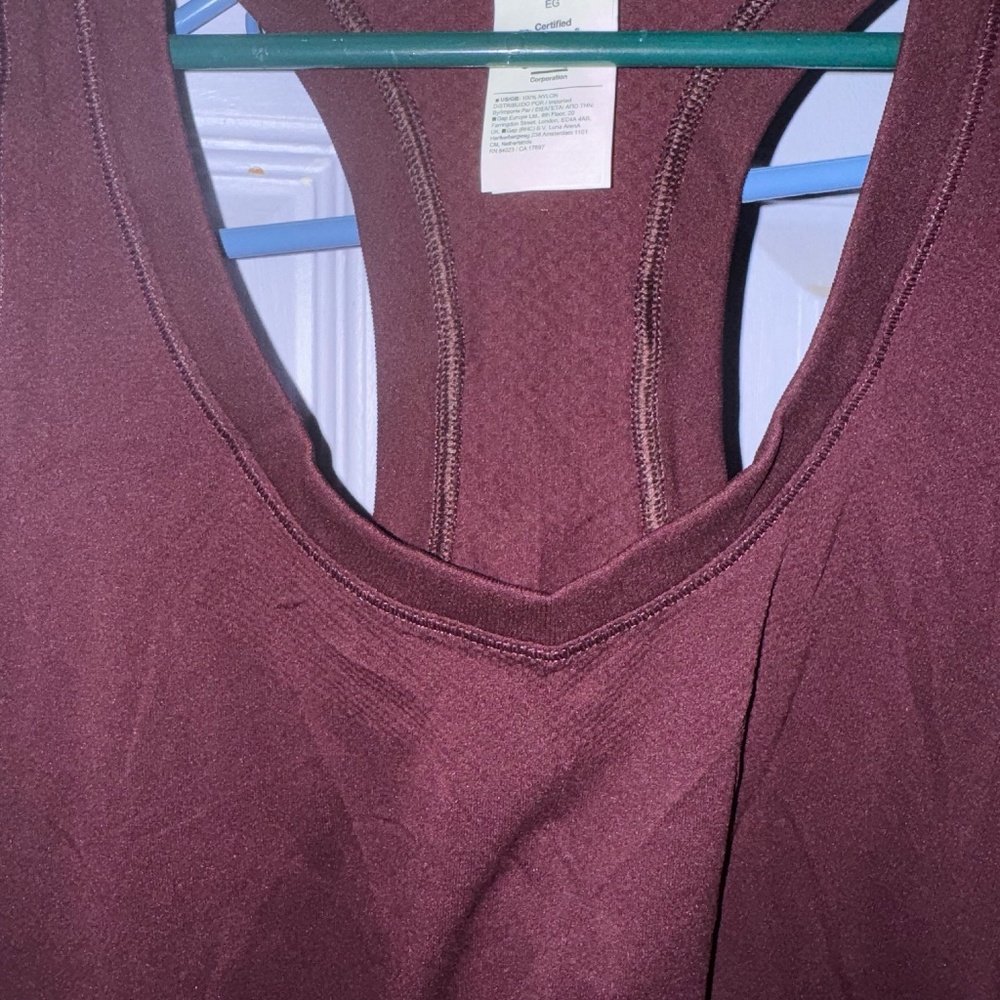 Athleta Momentum Tank size xl
